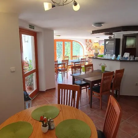 Rudolf Vendeghaz Pensjonat 4*